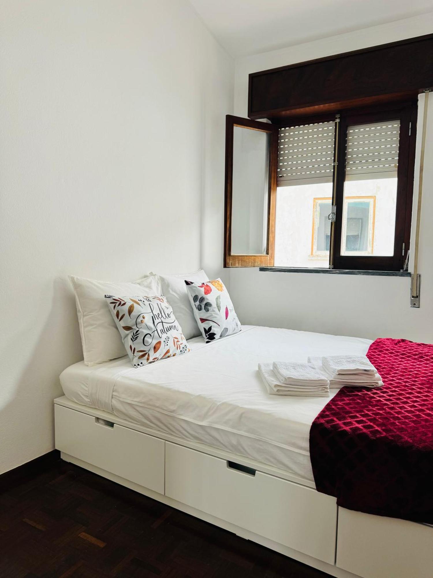 Natalie'S Tiny House- 6 Minutes From The Beach! Odeceixe Eksteriør bilde